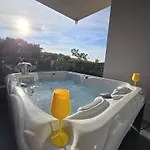 Appartement Penthouse Hedonist With Hidromassage Bath