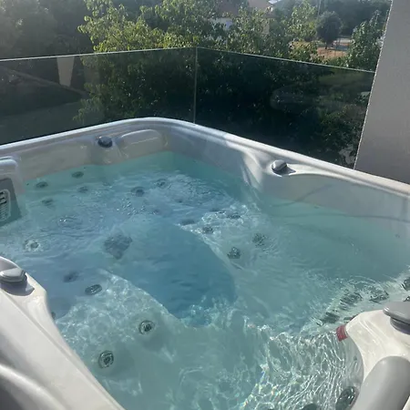 Apartman Penthouse Hedonist With Hidromassage Bath *