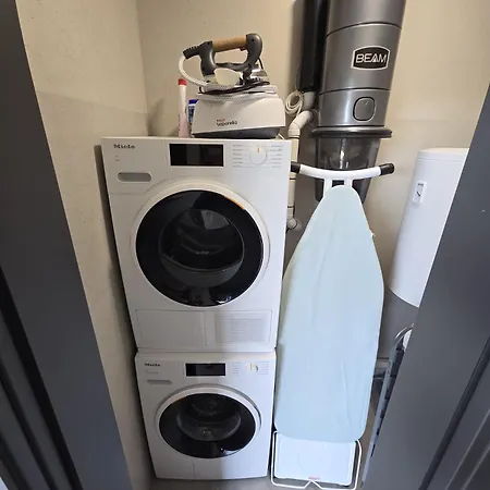 Penthouse Hedonist With Hidromassage Bath Apartman