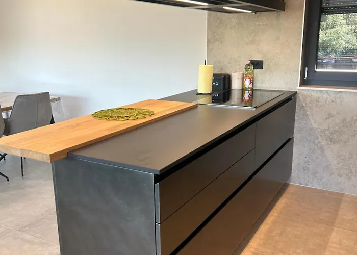 Penthouse Hedonist With Hidromassage Bath Apartman
