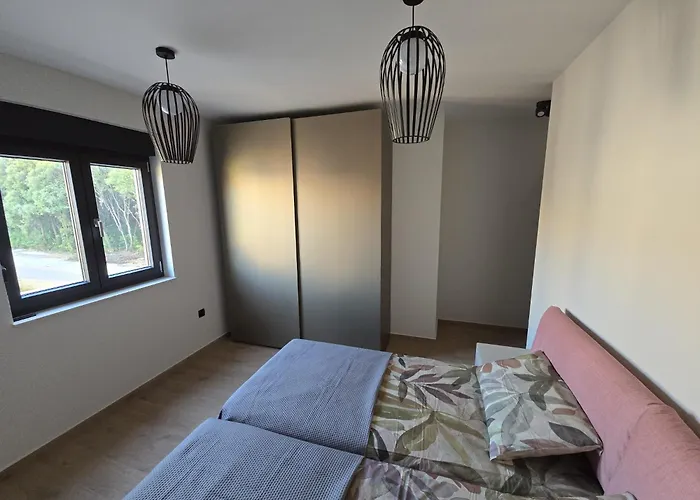 Penthouse Hedonist With Hidromassage Bath بولا