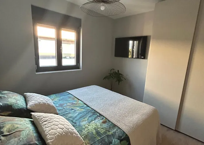 Apartman Penthouse Hedonist With Hidromassage Bath Pula