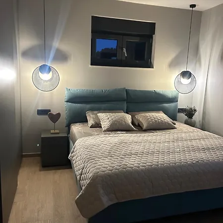 Lägenhet Penthouse Hedonist With Hidromassage Bath